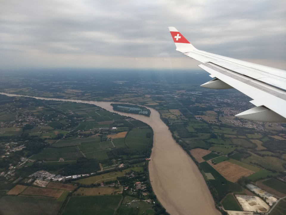 Upon arrival we were surprised by the Garonne which is (naturally) brown on the last kilometers to the coast