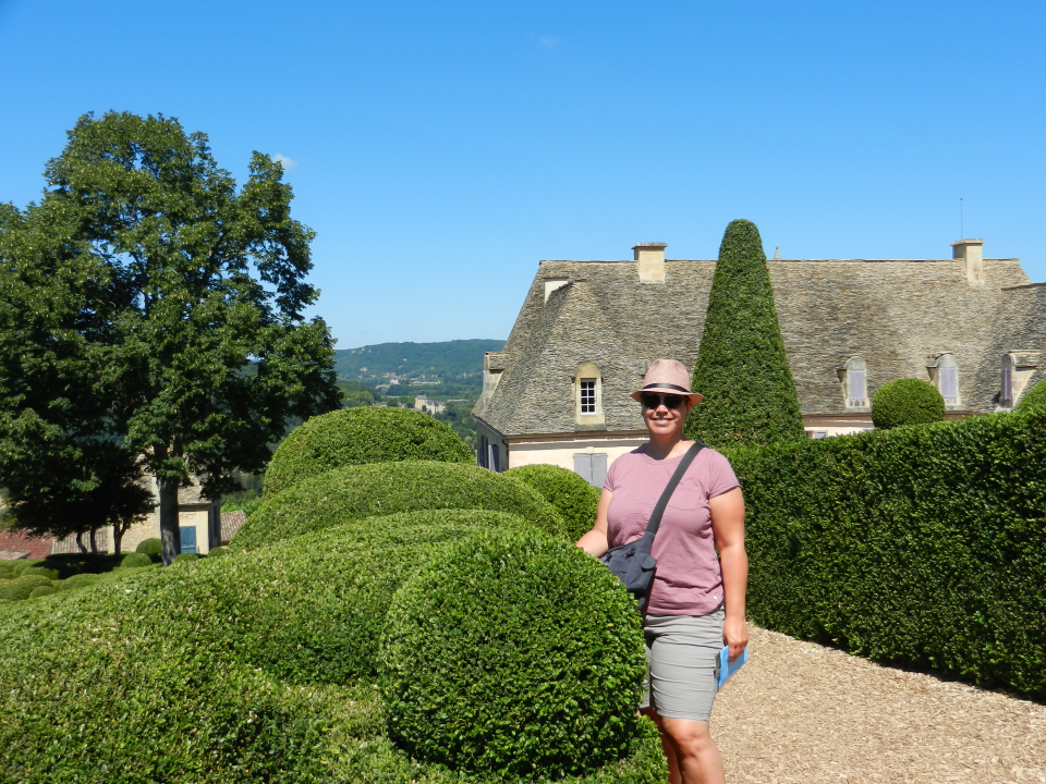 Another attraction, apart from Judy (who was only there for the day), is the little castle with its 500 ton roof, traditional for the region.