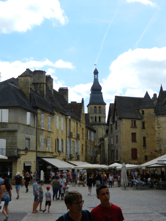 In the afternoon we payed a visit to Sarlat-la-Canéda.